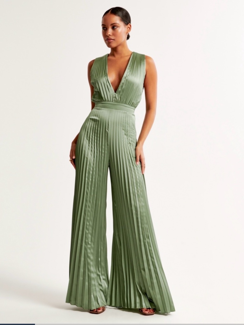 Abercrombie Giselle Pleated Jumpsuit Size Small